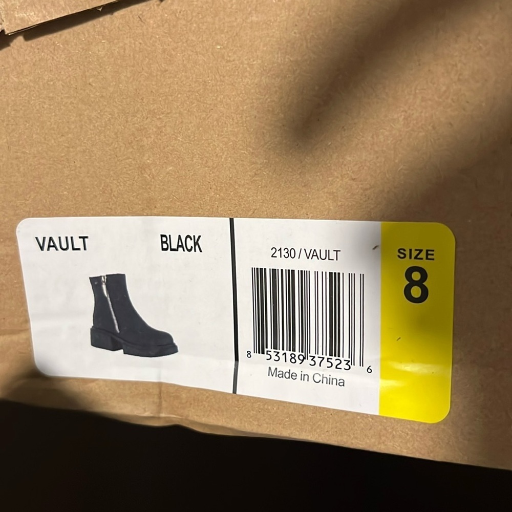 SEVEN7 Women's Vault Chink Black Boots with Zippers - Picture 7 of 10